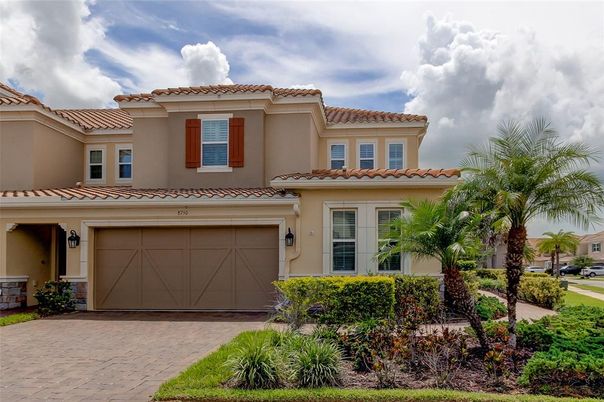 Attached, Exterior, Facade, Mediterranean