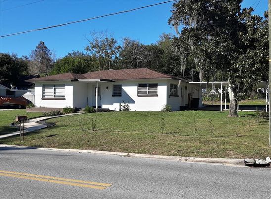 Backyard, Exterior, Facade, Ranch