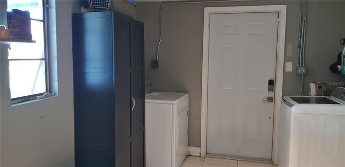Interior, Washer