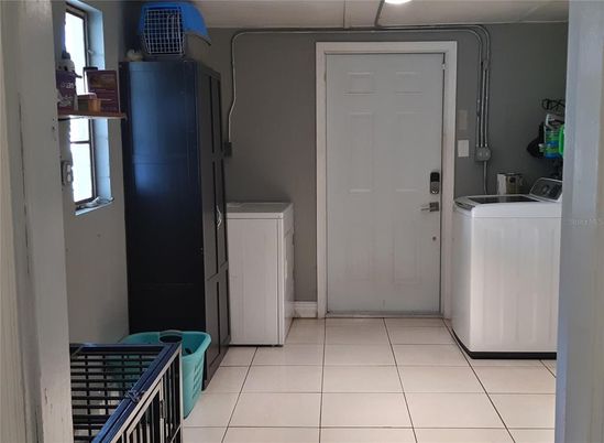 Interior, Washer