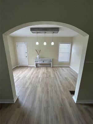 Interior, Pendant Lights, Wood Texture Flooring