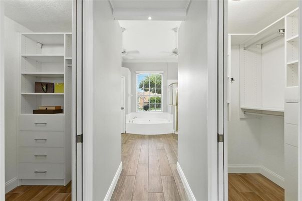 Bathroom, Interior, Recessed Lighting, Walk-in Closets, Wood Texture Flooring