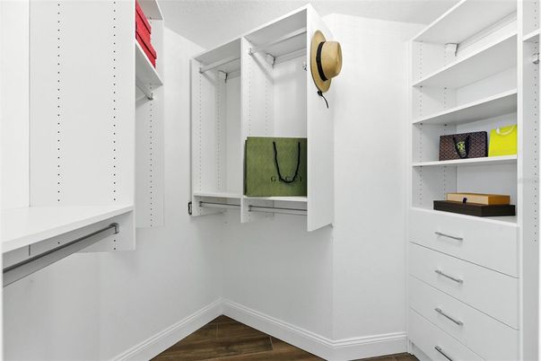 Interior, Walk-in Closets, Wood Texture Flooring
