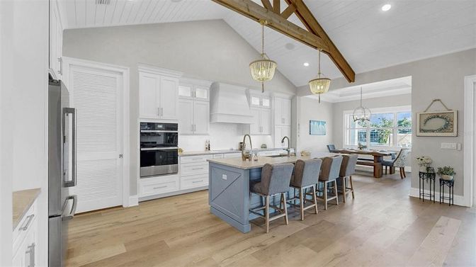 Dining room, Interior, Kitchen, Pendant Lights, Recessed Lighting, Wooden Beams, Wood Texture Flooring