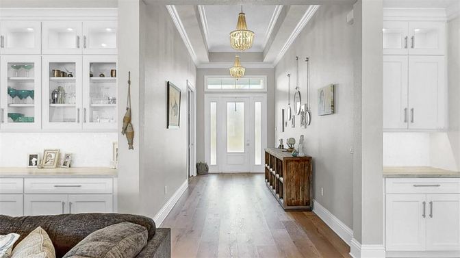 Interior, Pendant Lights, Recessed Lighting, Wood Texture Flooring