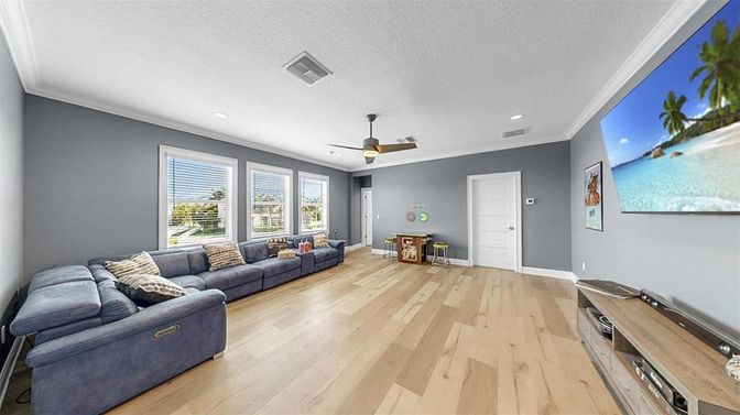 Interior, Living room, Recessed Lighting, Wood Texture Flooring