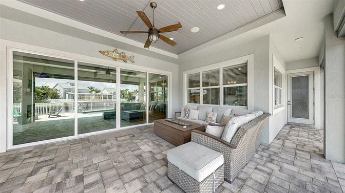 Exterior, Recessed Lighting