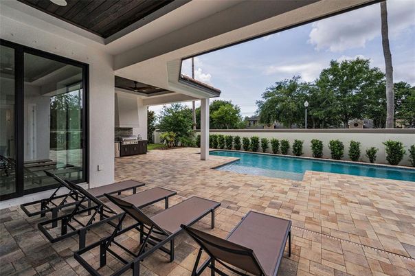 Exterior, Pool