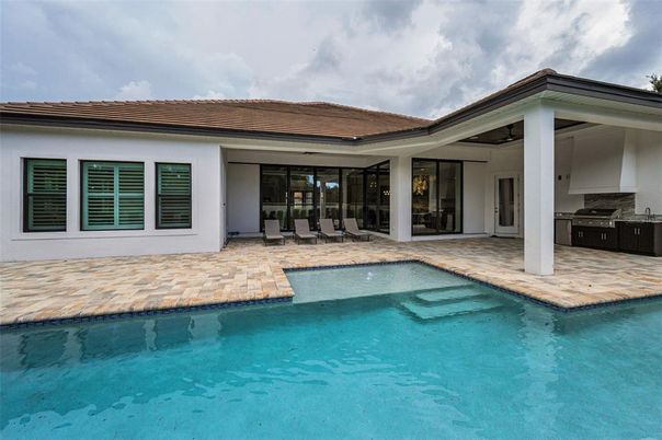 Exterior, Pool