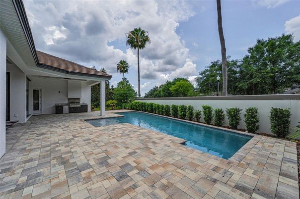 Exterior, Pool