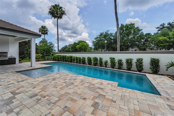 Exterior, Pool