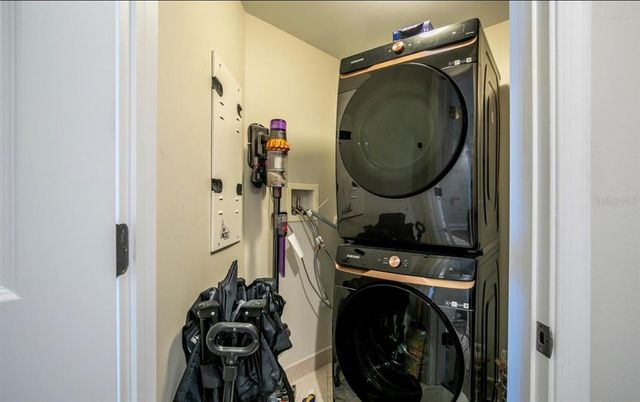 Interior, Utility Closets, Washer