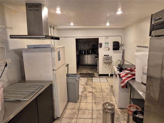 Interior, Kitchen, Recessed Lighting