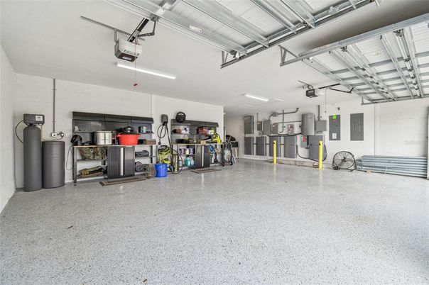 Garage, Interior