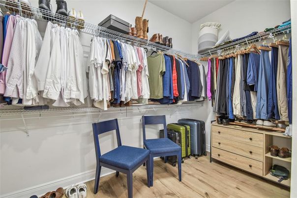 Interior, Walk-in Closets, Wood Texture Flooring