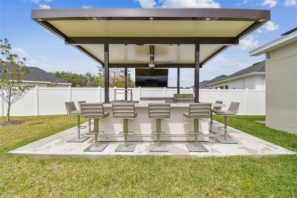 Backyard, Exterior