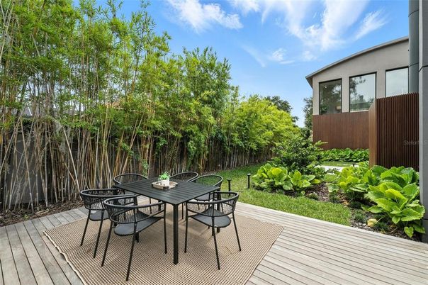 Backyard, Exterior