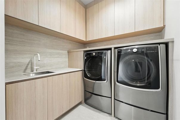 Interior, Washer