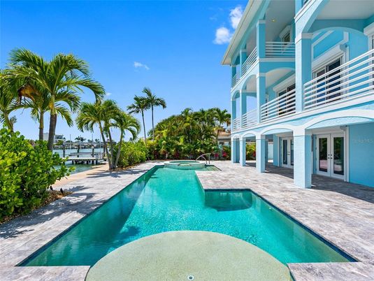 Exterior, Pool, Water