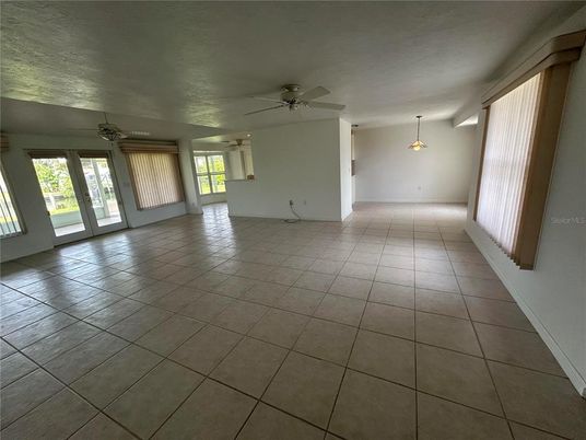 Empty room, Interior, Pendant Lights