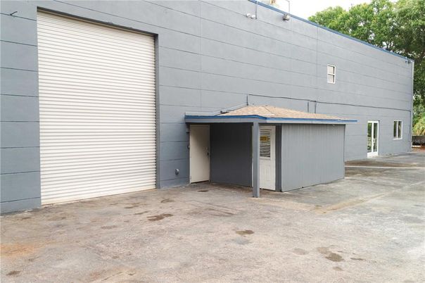 Detached Garage, Exterior
