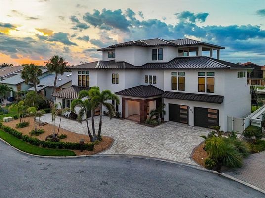 Attached, Exterior, Facade, Mediterranean