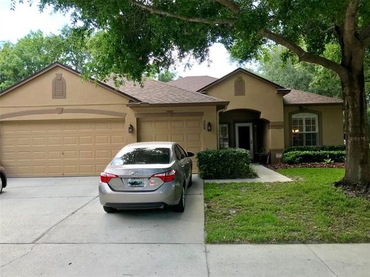 Attached, Exterior, Facade, American Craftsman