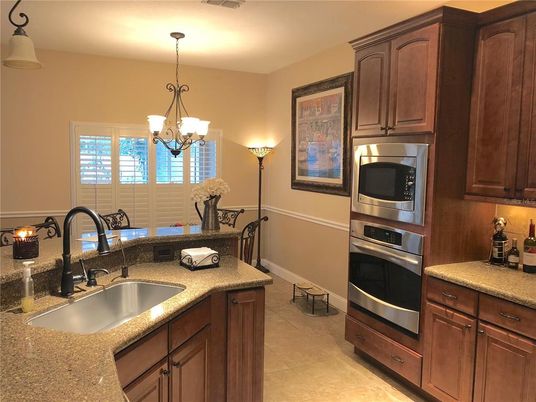 Chandelier, Dining room, Interior, Kitchen, Stainless Steel Appliances