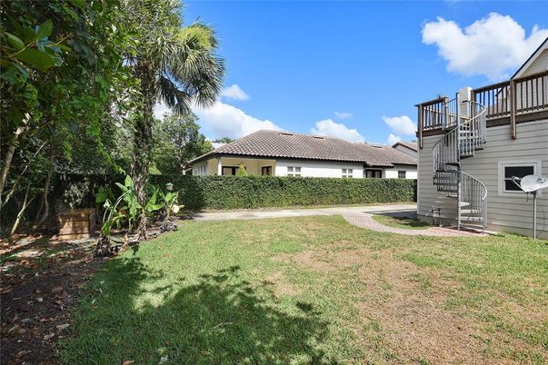 Backyard, Exterior