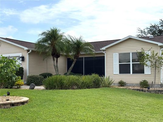 Attached, Exterior, Facade, Ranch