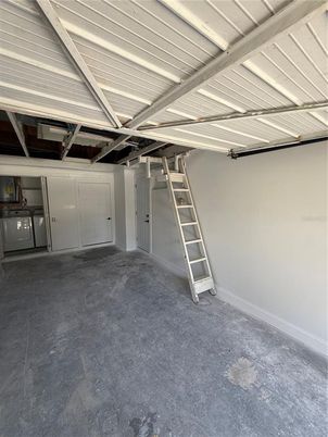 Garage, Interior