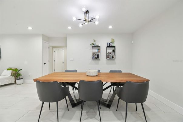 Dining room, Interior, Pendant Lights, Recessed Lighting