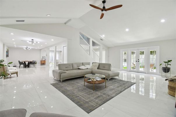 Dining room, Interior, Living room, Pendant Lights, Recessed Lighting