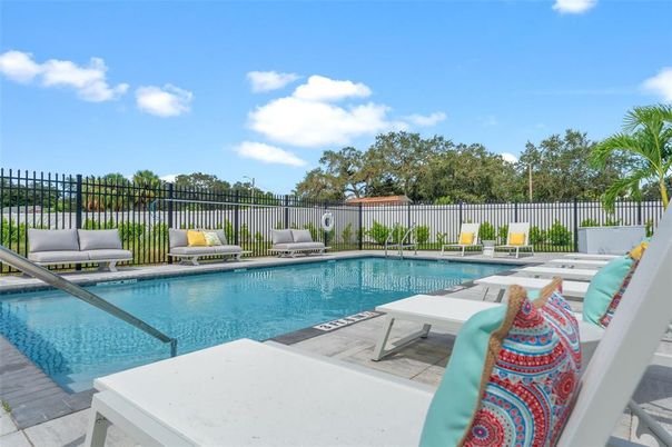 Exterior, Pool