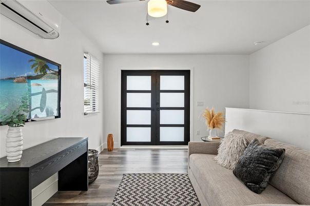 Interior, Recessed Lighting, Wood Texture Flooring
