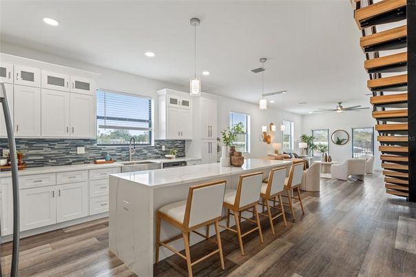 Dining room, Interior, Kitchen, Pendant Lights, Recessed Lighting, Wood Texture Flooring