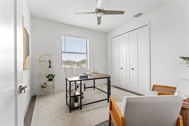 Home Office, Interior