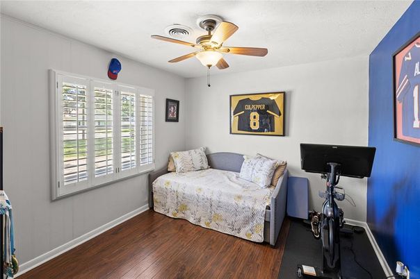 Bedroom, Fitness Equipment, Interior, Wood Texture Flooring