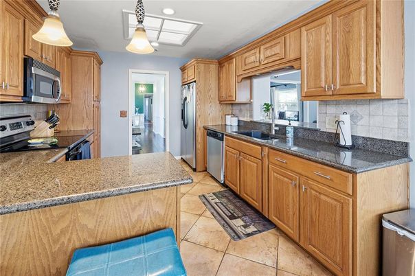Interior, Kitchen, Pendant Lights, Recessed Lighting, Stainless Steel Appliances