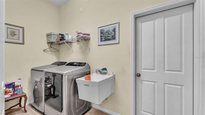 Interior, Washer, Wood Texture Flooring