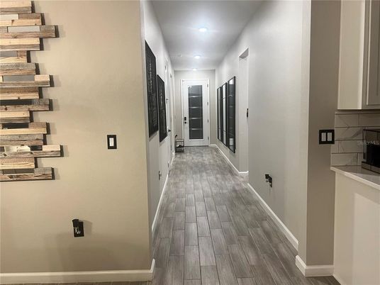 Interior, Recessed Lighting, Wood Texture Flooring