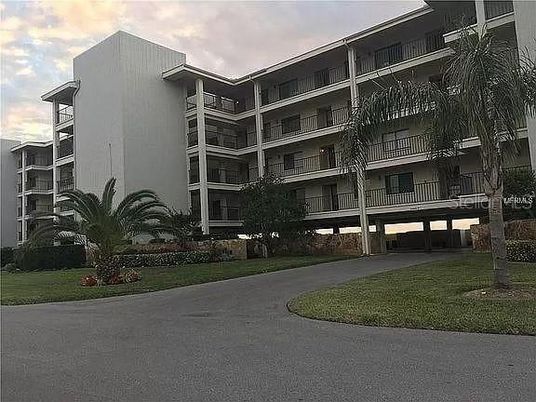 Exterior, Facade, Condo Building