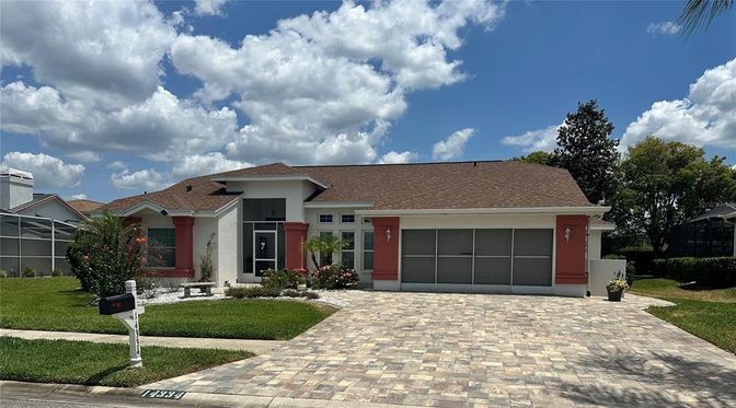 Attached, Exterior, Facade, Ranch