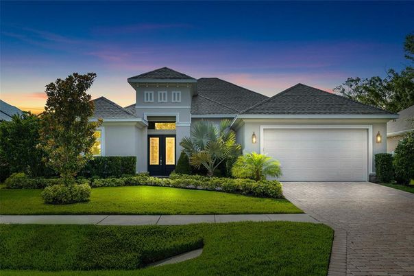 Attached, Exterior, Facade, Mediterranean