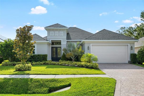 Attached, Exterior, Facade, Mediterranean