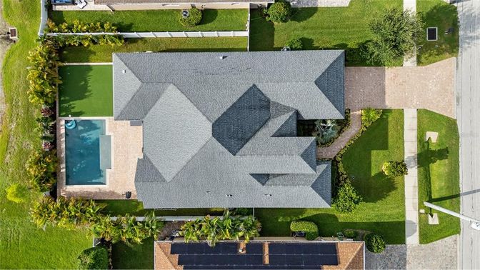 Exterior, Drone