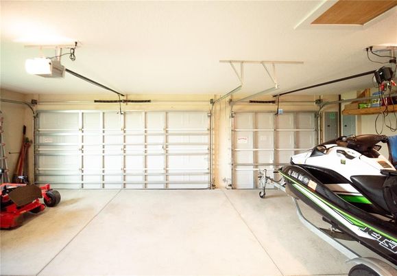 Garage, Interior