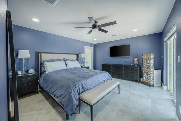 Bedroom, Interior, Recessed Lighting