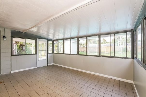 Empty room, Interior, Sun Room