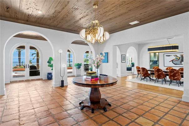 Chandelier, Dining room, Interior, Pendant Lights, Water, Wooden Ceilings